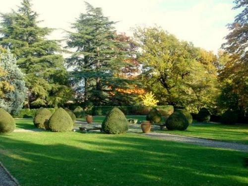 Luxurious Apartment With Garden In Rocca Grimalda
