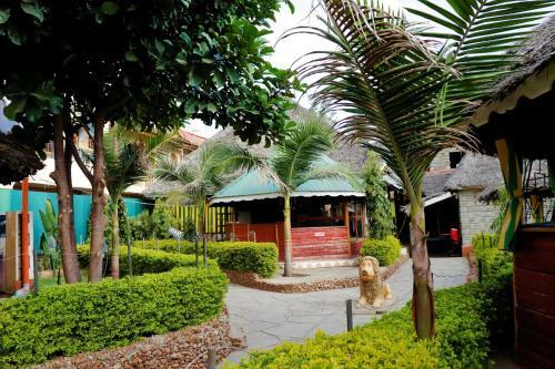 Hotel Pine Breeze Getaway Lukenya