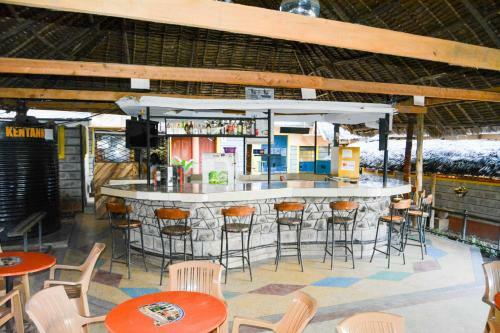 Hotel Pine Breeze Getaway Lukenya