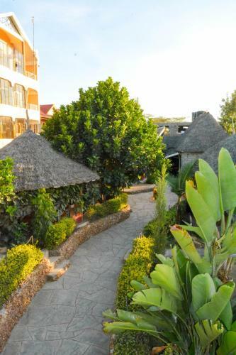 Hotel Pine Breeze Getaway Lukenya