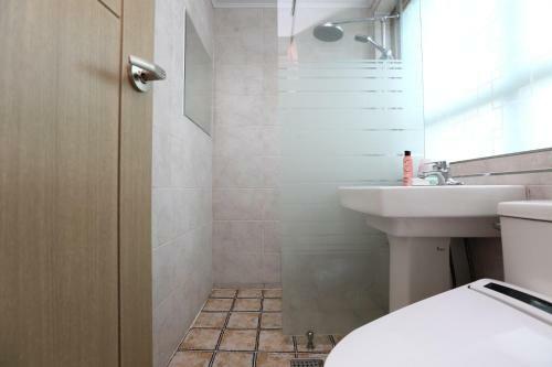 Hostal Ophir House