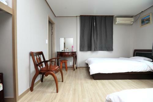 Hostal Ophir House