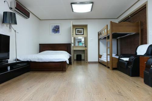 Hostal Ophir House