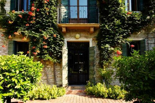 Bastia Villa Sleeps 11