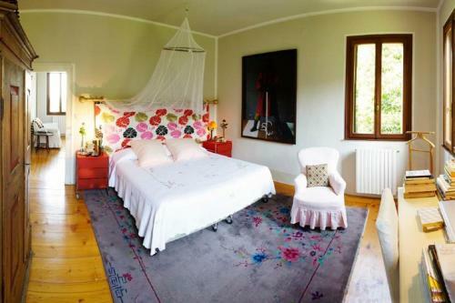 Bastia Villa Sleeps 11