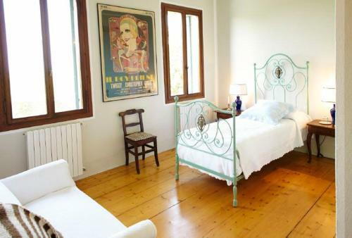 Bastia Villa Sleeps 9 Pool Wifi T737706