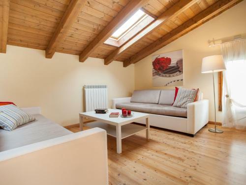 Beautiful Home In San Severino Marche With Pool