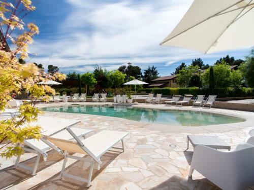 Beautiful Home In San Severino Marche With Pool