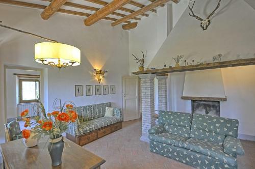 Trevinano Villa Sleeps 12 Pool Wifi