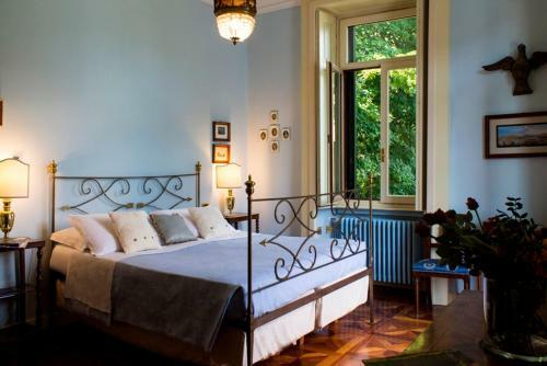 Moltrasio Villa Sleeps 17 Pool Air Con Wifi