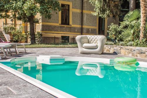 Moltrasio Villa Sleeps 17 Pool Air Con Wifi