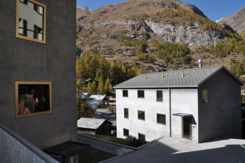 Zermatt Youth Hostel - Private Rooms