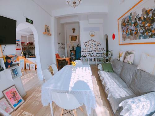 Hostal Mint Guest House