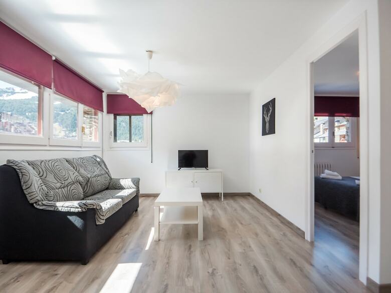 Can Pep Apartments - Near Soldeu Ski Resort