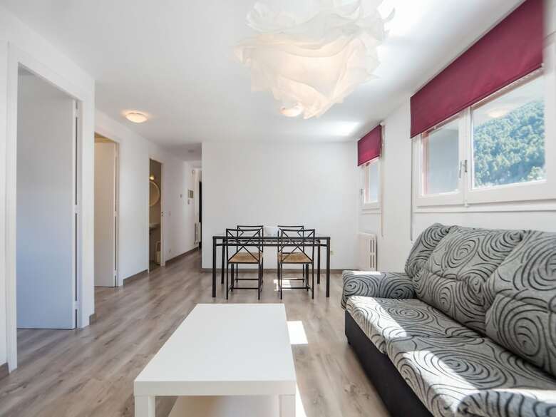 Can Pep Apartments - Near Soldeu Ski Resort