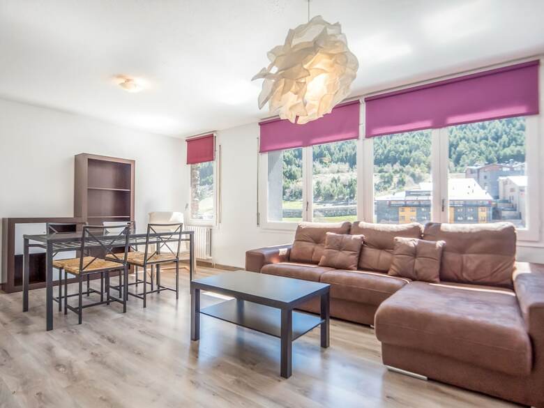 Can Pep Apartments - Near Soldeu Ski Resort