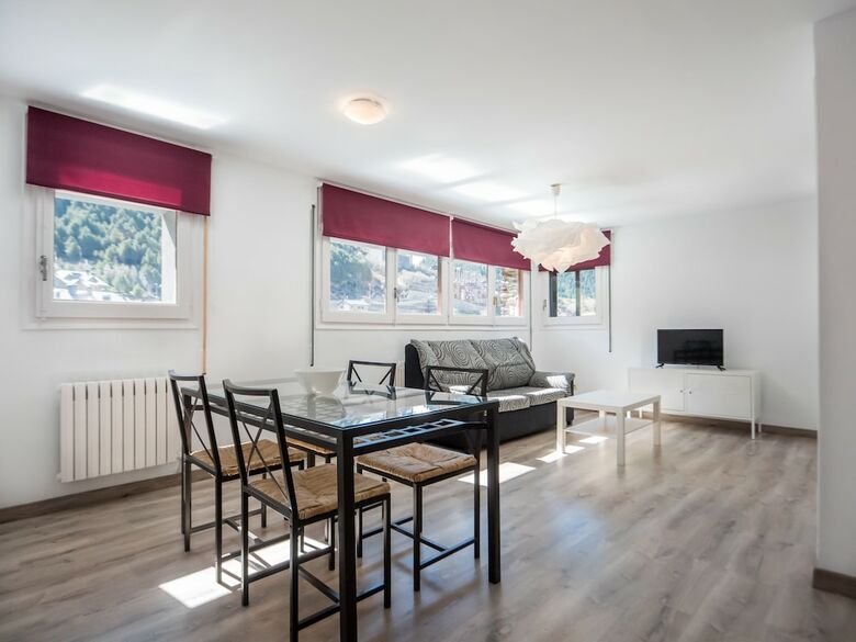 Can Pep Apartments - Near Soldeu Ski Resort