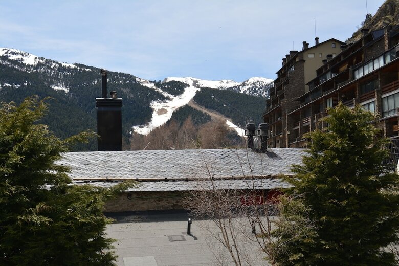 Can Pep Apartments - Near Soldeu Ski Resort
