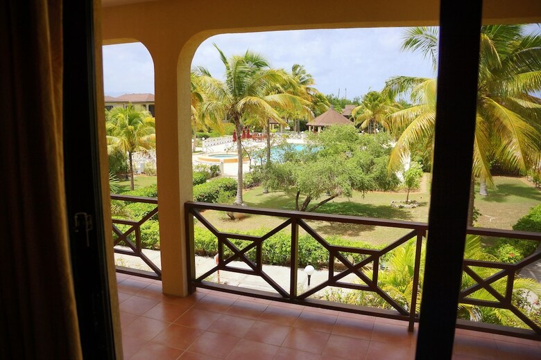 Paradise Cove Resort