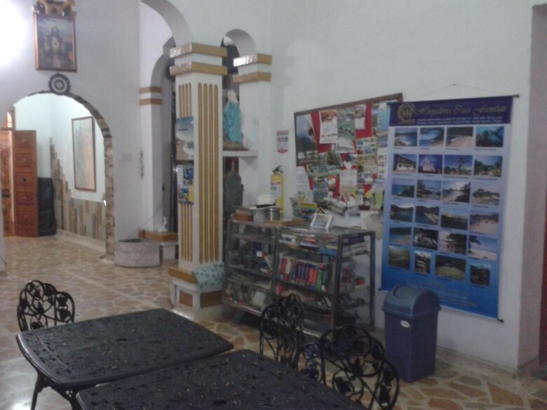Hostal Hospeder�a Casa Familiar