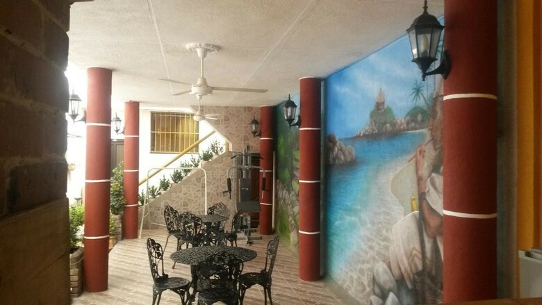 Hostal Hospeder�a Casa Familiar