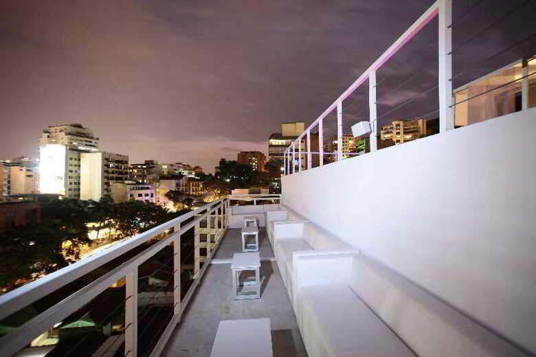 Now Hotel