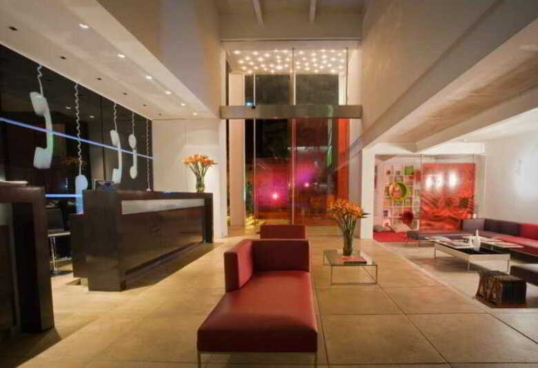 Now Hotel
