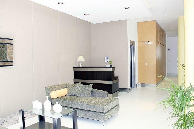 Apartamentos Arenales Suites