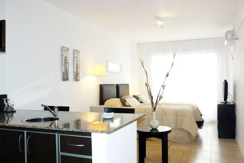 Apartamentos Arenales Suites