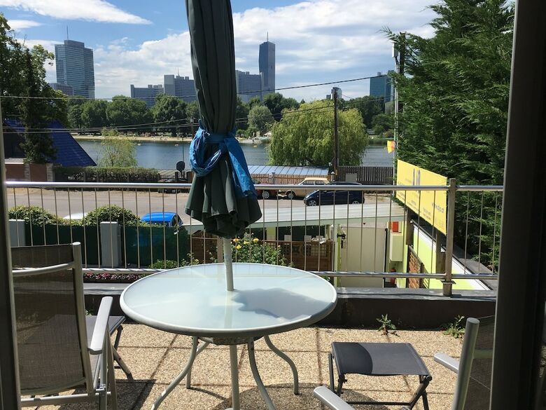 Apartamentos Ajo Vienna Garden - Contactless Check-in