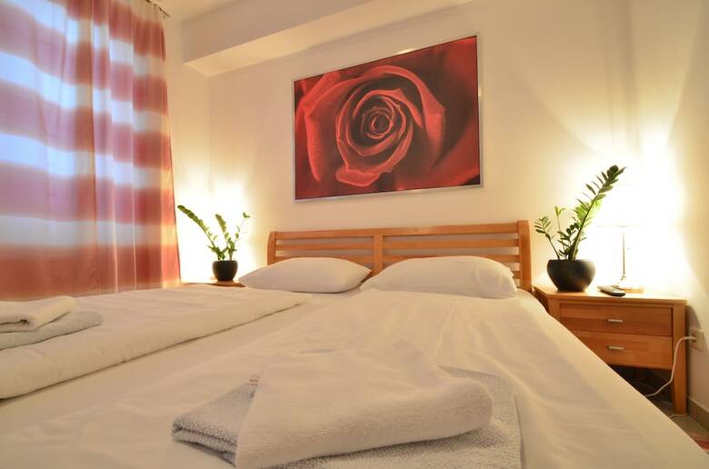 Apartamentos Ajo Vienna Garden - Contactless Check-in