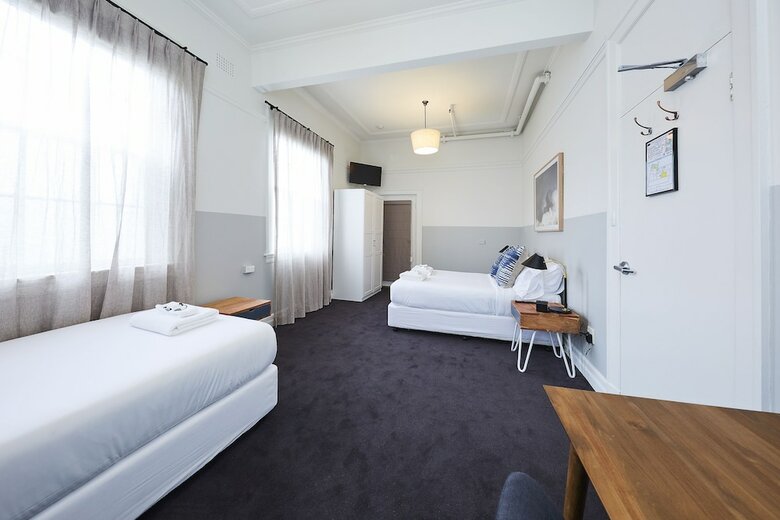 Posada Bridgeview Hotel