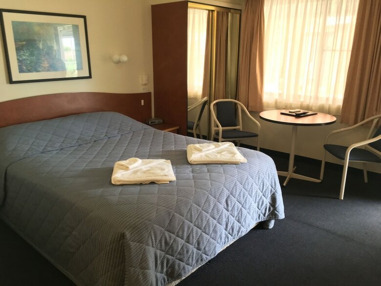 Town & Country Motel