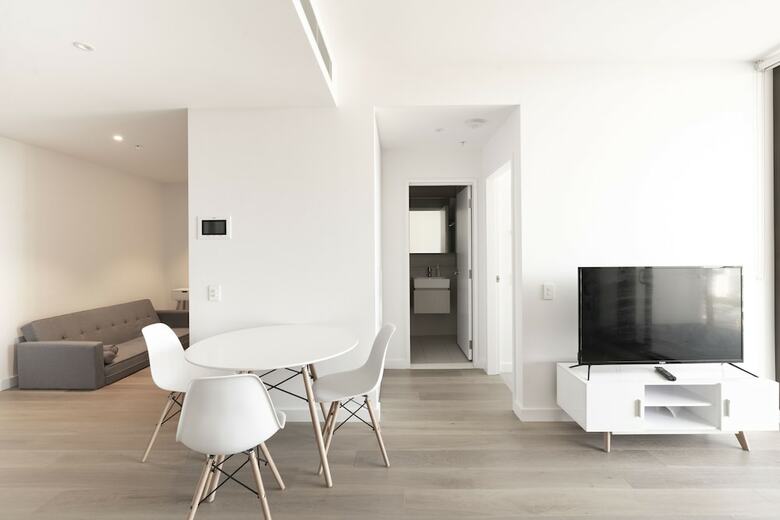 Modern Apartment In Darling Harbour