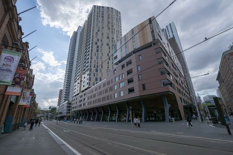 Modern Apartment In Darling Harbour