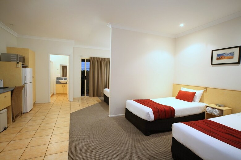 Midlander Motor Inn