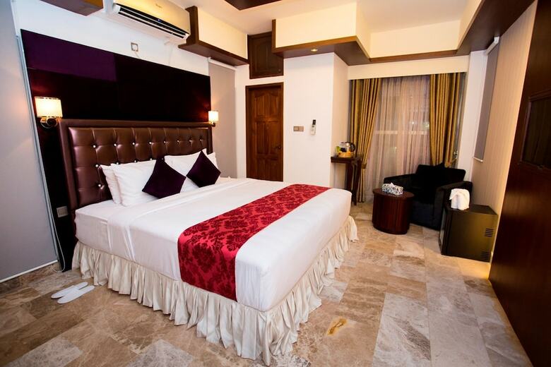 Hotel Monsoon Inn