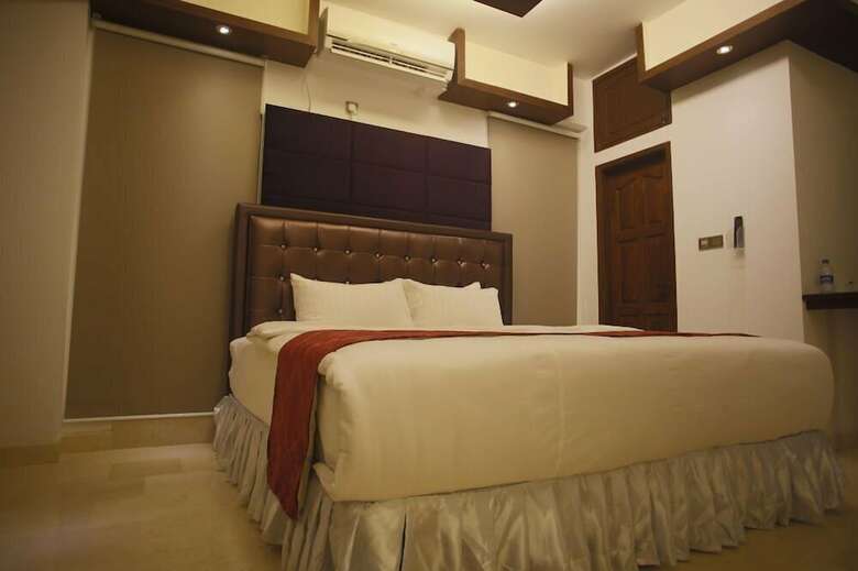 Hotel Monsoon Inn