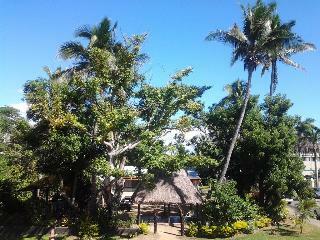Hotel Travellers Beach Resort