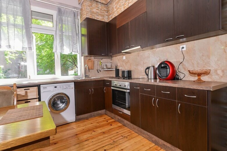 Fm Deluxe 2-bdr Apartment - The Balkan
