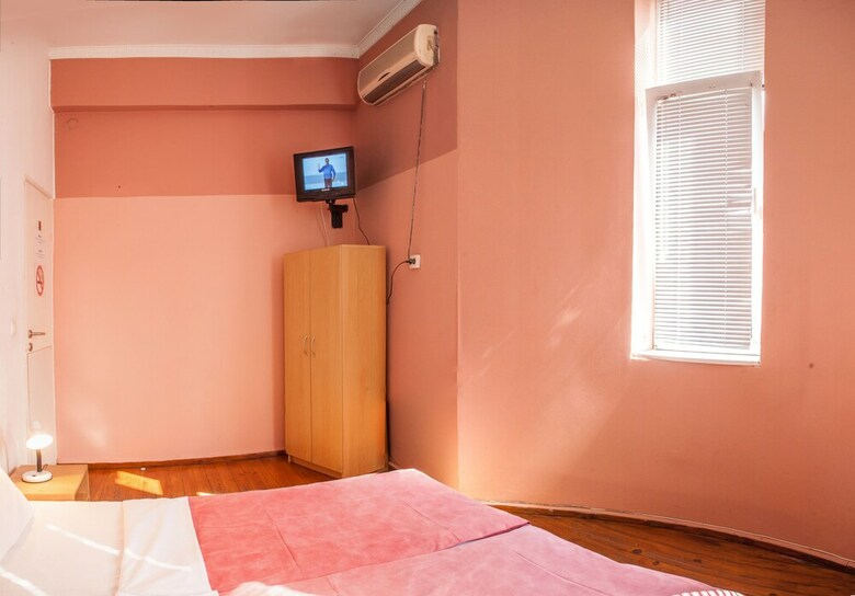 Hostal Galiani Guestrooms