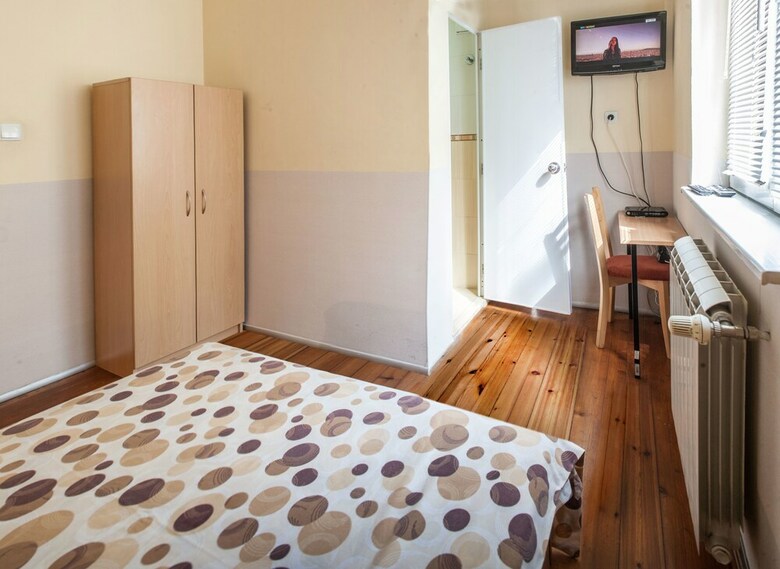 Hostal Galiani Guestrooms