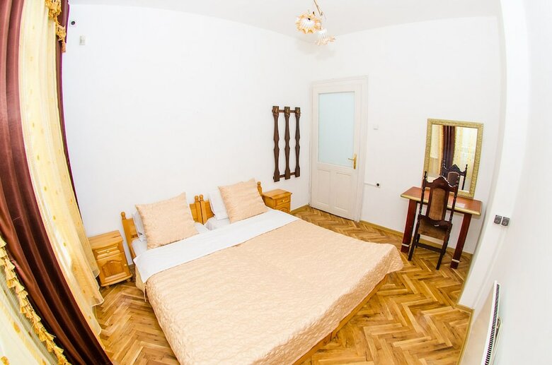 Hostal Galiani Guestrooms