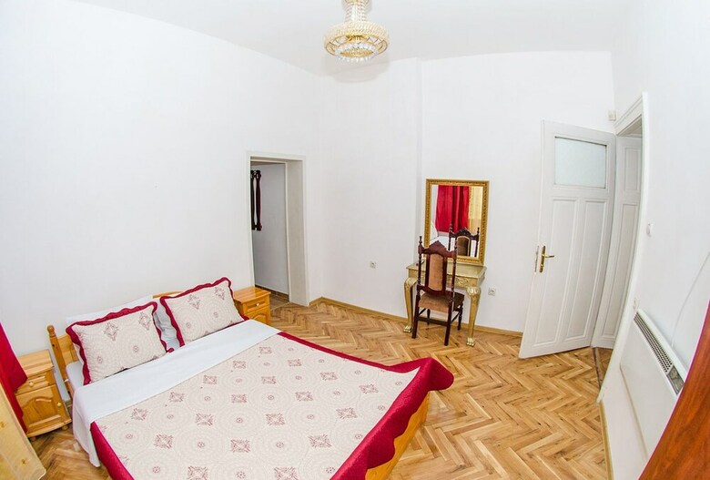 Hostal Galiani Guestrooms