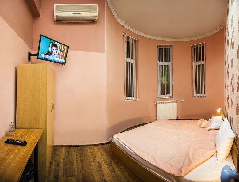 Hostal Galiani Guestrooms