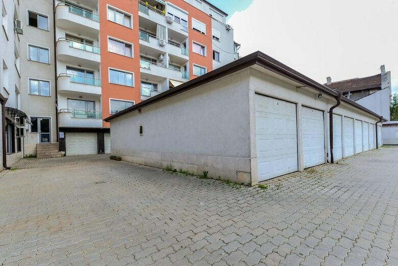 Fm Deluxe 1-bdr Apartment With Parking - The M Place