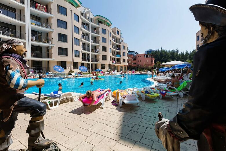Aparthotel Studio With Balcony & Pool View