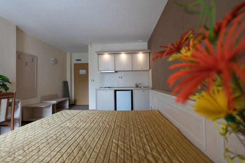 Aparthotel Quiet Studio In Avalon Complex