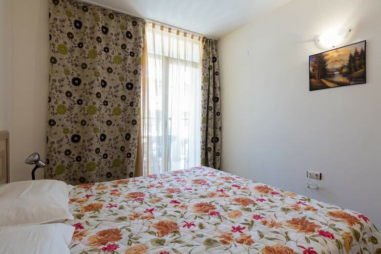 Aparthotel One Bedroom Apartment With Balcony