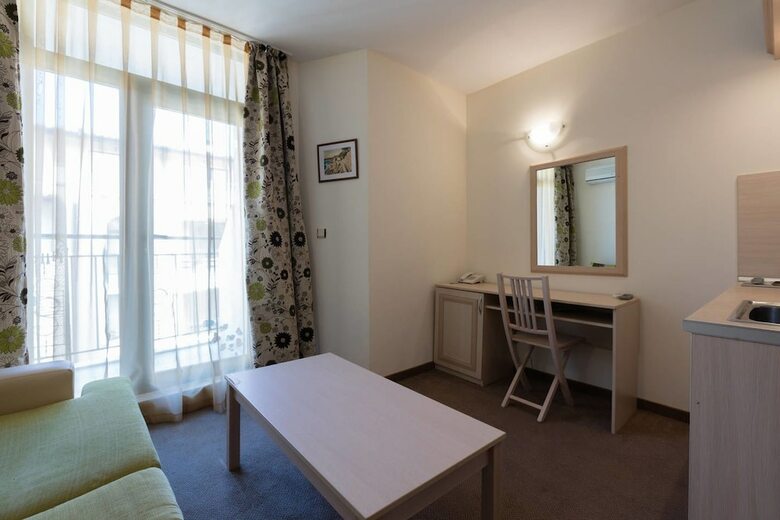 Aparthotel One Bedroom Apartment With Balcony